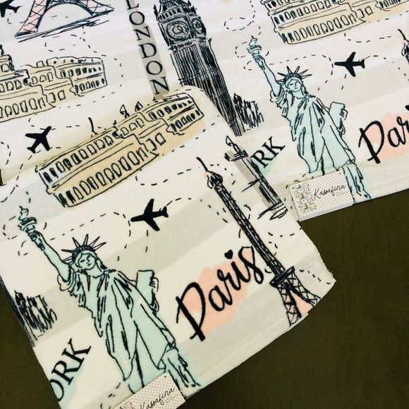 World Travel Airplane Cities Paris Rome NYC Bath Towels Set - Picture 2 of 3